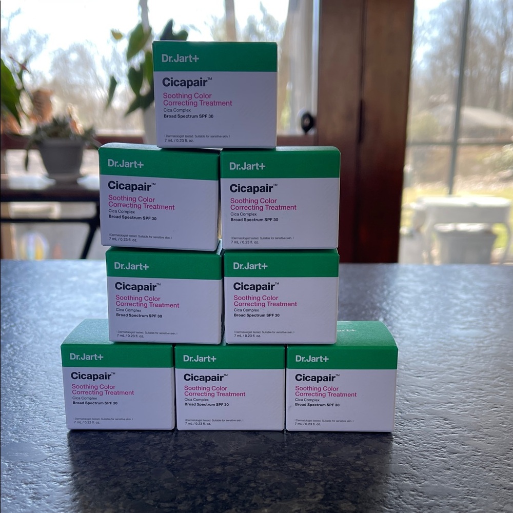 Dr. Jart Cicapair Soothing Color Correcting Treatment w/SPF 30
